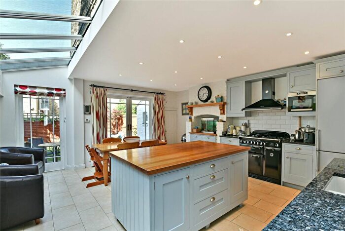 5 Bedroom Terraced House To Rent In Tantallon Road, London, SW12