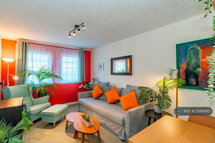 1 Bedroom Flat To Rent In Causewayside, Edinburgh, EH9