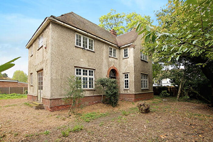 4 Bedroom Detached House For Sale In Kimbolton Road | Bedford | Beds | Renovation Project, MK40