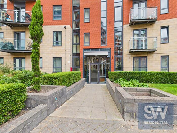 1 Bedroom Apartment For Sale In Gotts Road, Leeds, LS12