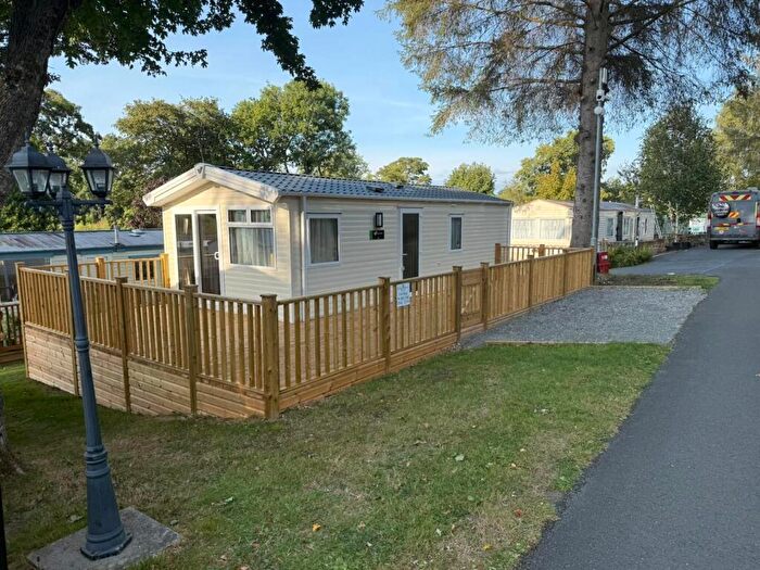 2 Bedroom Lodge For Sale In Upper Chapel Road, Garth, Builth Wells, Llangamarch Wells, LD4