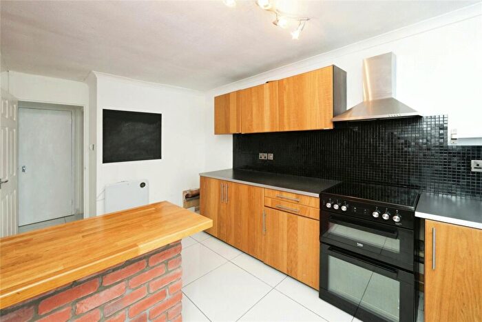 2 Bedroom Flat For Sale In Glebelands Road, Filton, Bristol, Gloucestershire, BS34