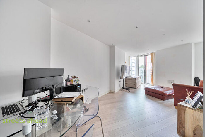 1 Bedroom Apartment To Rent In Saffron Central Square, Croydon, CR0