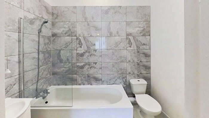 1 Bedroom Flat To Rent In Lord Montgomery Way, Portsmouth, PO1