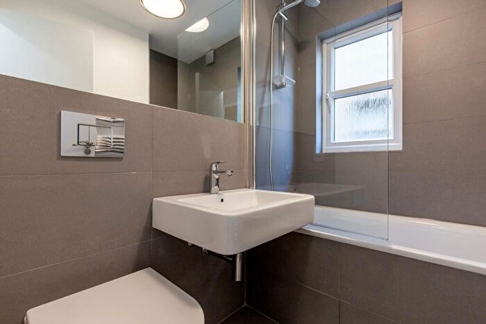 1 Bedroom Flat To Rent In Conifer Way Sudbury Avenue, HA0