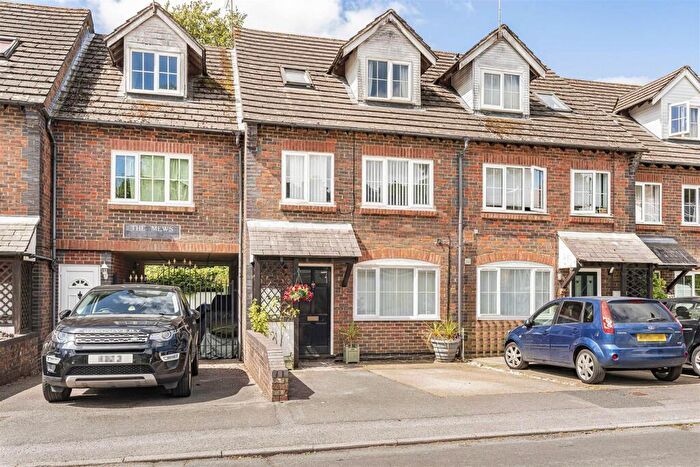 4 Bedroom Town House For Sale In Madeline Road, Petersfield, GU31