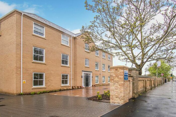 1 Bedroom Flat To Rent In Old School, Kirkley Cliff Road, Lowestoft, NR33