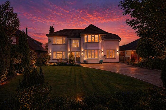5 Bedroom Detached House For Sale In Harewood Avenue, Sale, Cheshire, M33