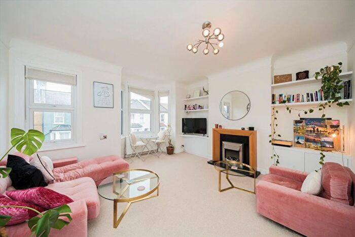 1 Bedroom Flat For Sale In Haydons Road, Wimbledon, SW19