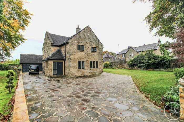 4 Bedroom Detached House To Rent In Oakhurst Farm, Shadwell Lane, Leeds, LS17