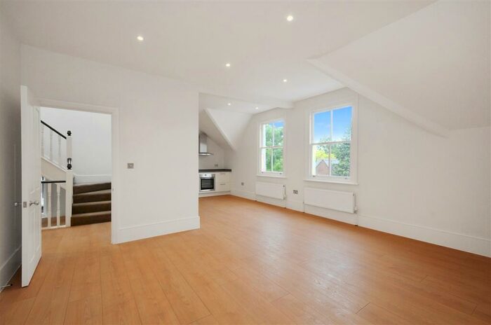 3 Bedroom Apartment To Rent In Downside Crescent, London, NW3