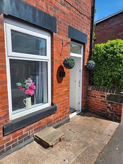 2 Bedroom Detached House To Rent In Beechwood Road, Sheffield, S6