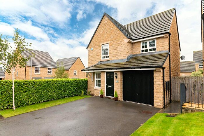 3 Bedroom Detached House For Sale In Paddock Way, Skelmanthorpe, HD8