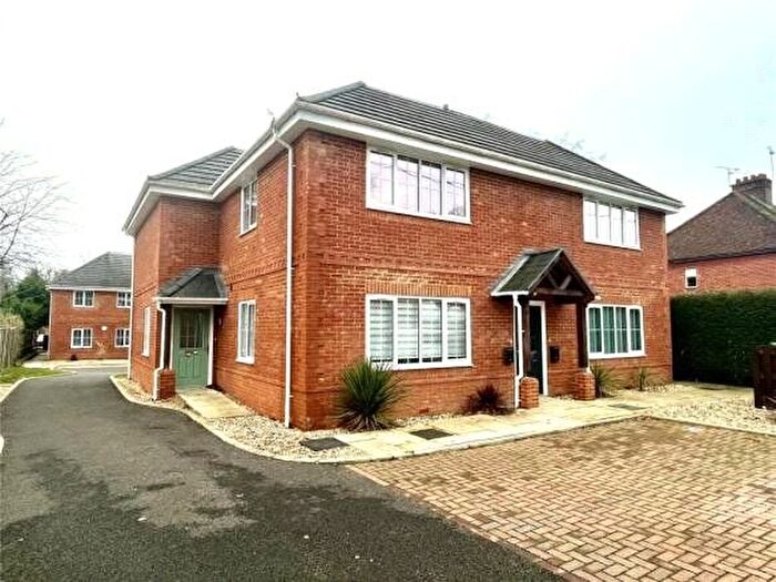 1 Bedroom Flat To Rent In Station Road East, Ash Vale, Surrey, GU12