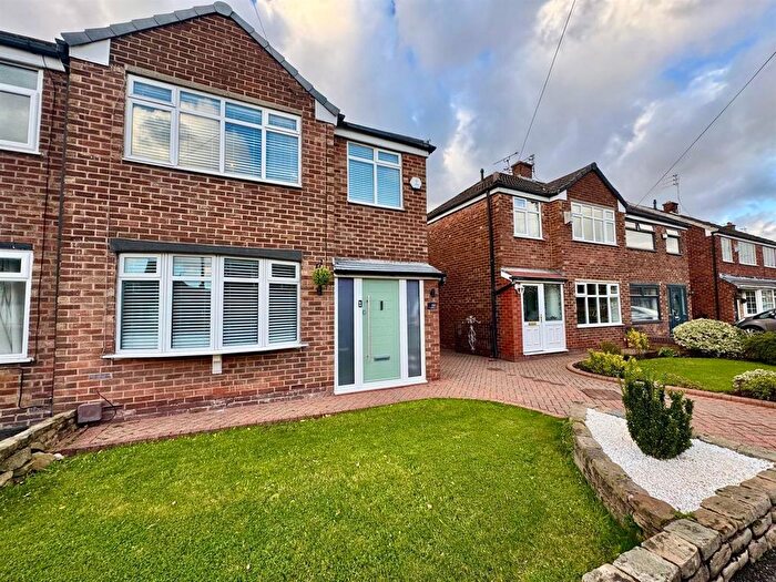 3 Bedroom Semi Detached House For Sale In Alder Road, Failsworth, Manchester, M35