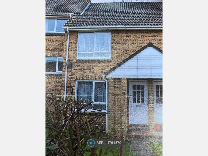 1 Bedroom Flat To Rent In Fallowfield, Sittingbourne, ME10