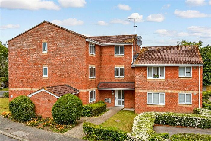 Studio For Sale In New Road, Mitcham Junction, Surrey, CR4
