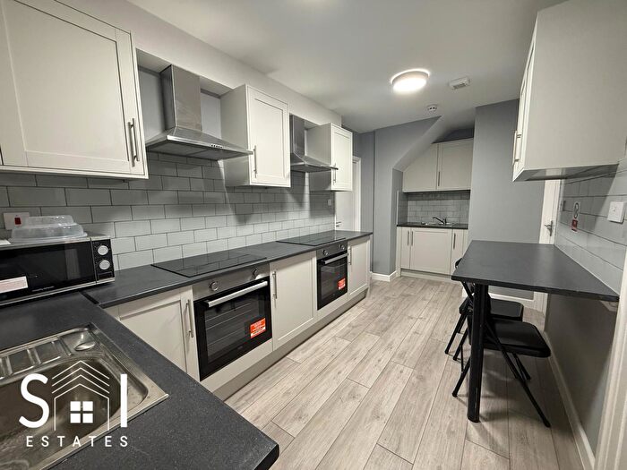 1 Bedroom Studio To Rent In Whittington Avenue, Hayes, UB4