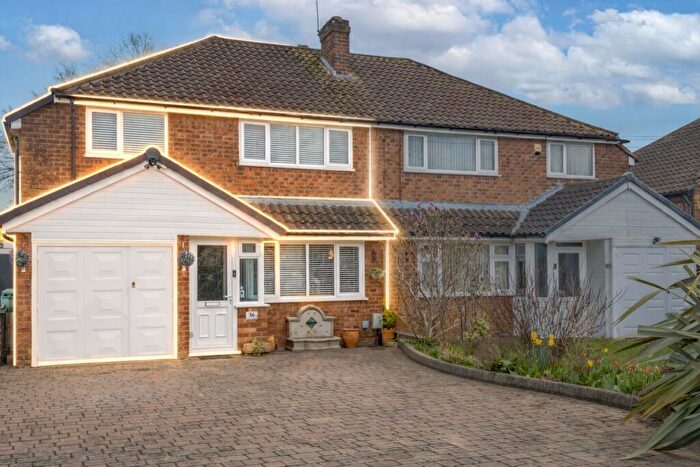 3 Bedroom Semi Detached House For Sale In Elmwood Road, Streetly, B74