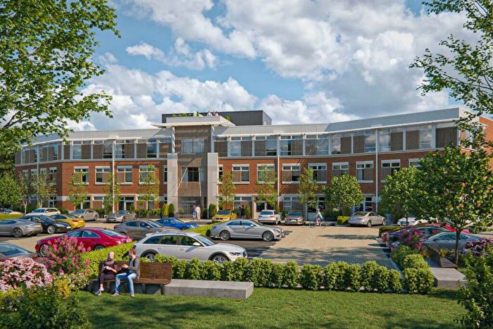 2 Bedroom Apartment To Rent In Chalfont Park, Gerrards Cross, SL9