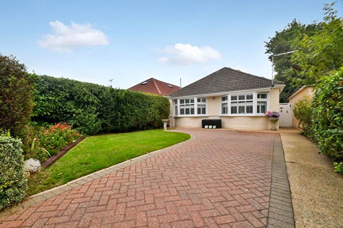 2 Bedroom Bungalow For Sale In Lower Woodlands Road, Gillingham, ME7