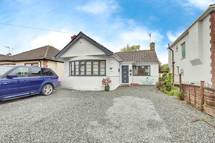 2 Bedroom Bungalow To Rent In Lympstone Close, Westcliff-On-Sea, SS0