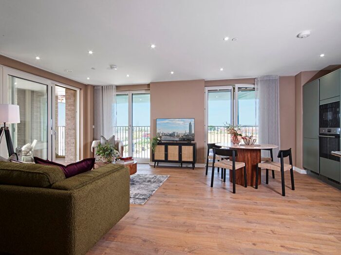 2 Bedroom Flat For Sale In "Type __WC" At Fielders Crescent, Barking, IG11