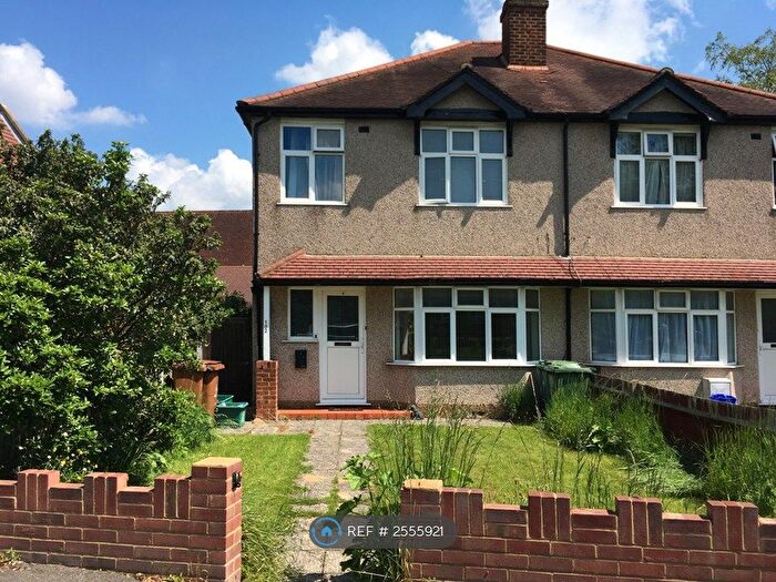 1 Bedroom Flat To Rent In Cheam Common Road, Worcester Park, KT4