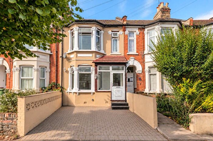 4 Bedroom Terraced House For Sale In Sheringham Avenue, Manor Park, Newham, E12