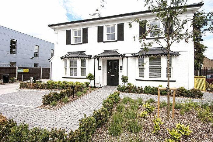 2 Bedroom Ground Maisonette To Rent In Esher Road, Hersham, KT12