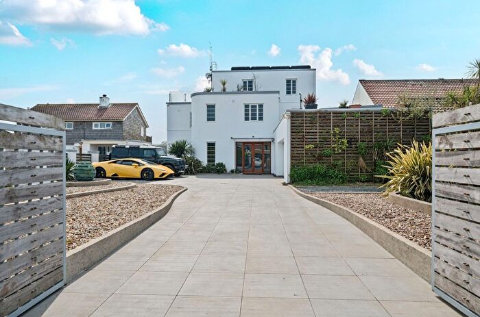 5 Bedroom Detached House For Sale In Old Fort Road, Shoreham-By-Sea, BN43