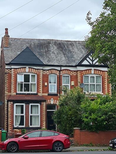 4 Bedroom Semi Detached House To Rent In Victoria Road, Whalley Range, M16
