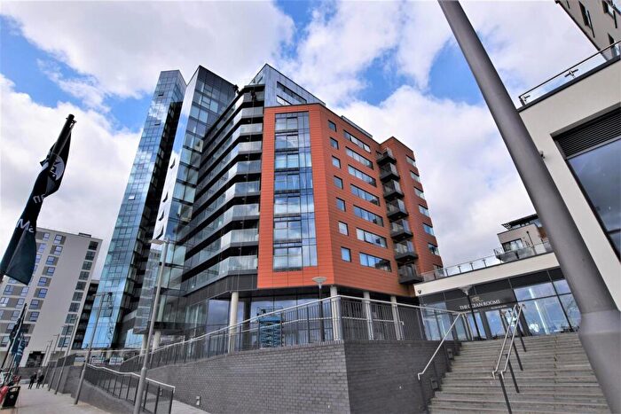2 Bedroom Flat To Rent In The Hawkins Tower, Admirals Quay Ocean Way, Southampton, SO14