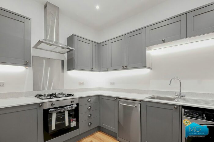 2 Bedroom Flat To Rent In High Road, Whetstone, London, N20