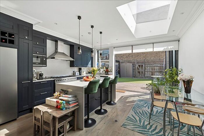 4 Bedroom Terraced House For Sale In Rannoch Road, Hammersmith, London, W6