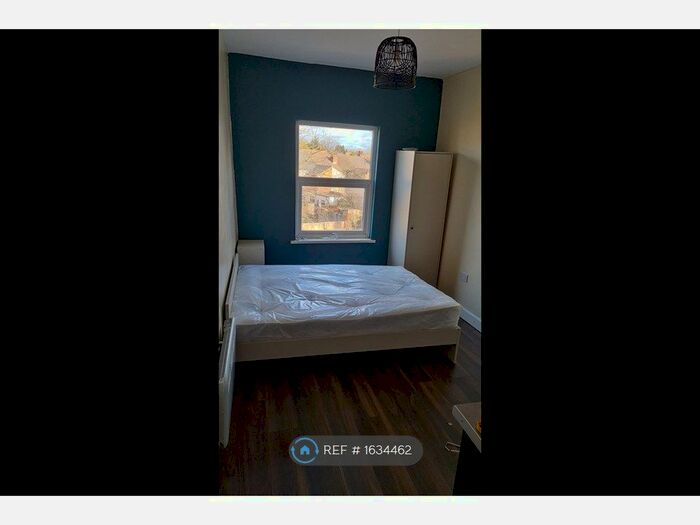 Studio To Rent In Church Road, Erdington, Birmingham, B24