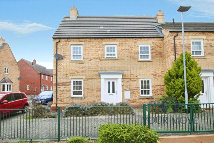 3 Bedroom End Of Terrace House For Sale In Primrose Fields, Bedford, Bedfordshire, MK41