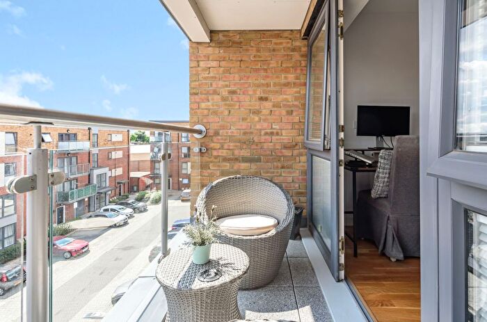 1 Bedroom Flat For Sale In Arla Place, Ruislip, HA4