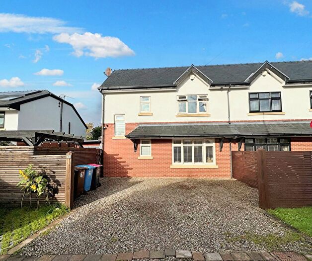 2 Bedroom Semi Detached House For Sale In Lambton Road, Worsley, M28