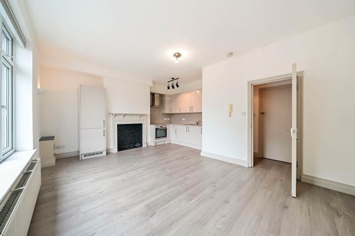 1 Bedroom Apartment To Rent In Old London Road, Kingston, KT2