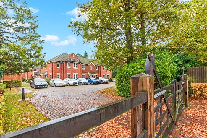 3 Bedroom Apartment To Rent In Sandmartins Court, Finchampstead, Wokingham, RG40
