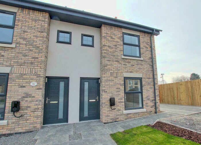 2 Bedroom House To Rent In Strickland Drive, Mere View Development, HU18