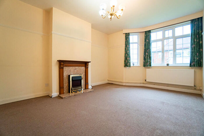 2 Bedroom Apartment To Rent In Elmfield Avenue, Stoneygate, Leicester, LE2