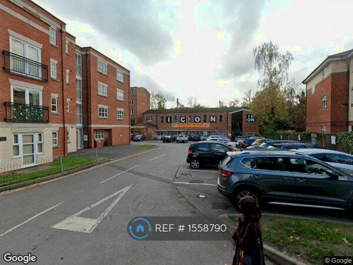 2 Bedroom Flat To Rent In Delta Court, Maidenhead, SL6