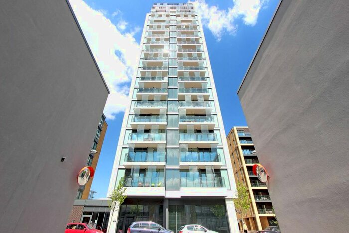 1 Bedroom Flat To Rent In Enterprise Way, Wandsworth, London, SW18