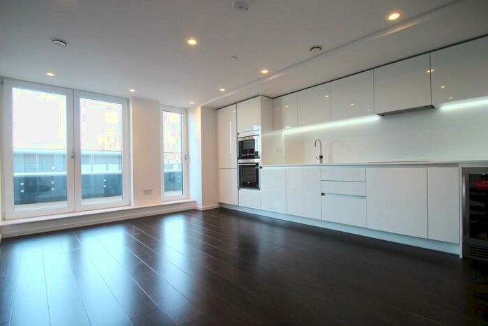 2 Bedroom Apartment To Rent In City Road, London, EC1V