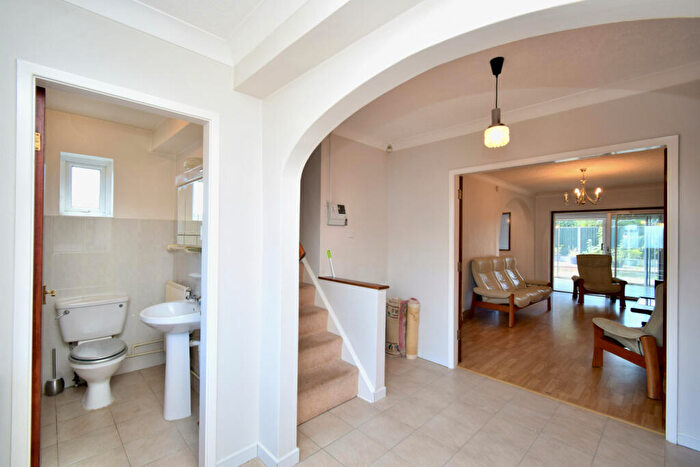 3 Bedroom Semi-Detached House For Sale In Barnstaple Road, Evington, Leicester, LE5