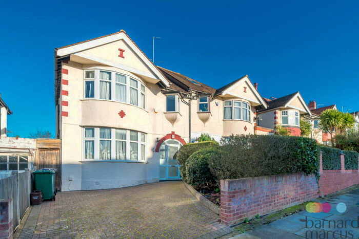 4 Bedroom House To Rent In Lansdowne Road, London, N3