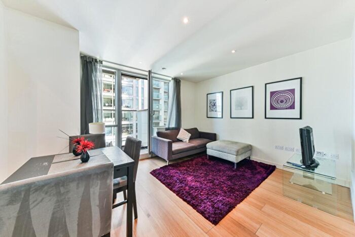 1 Bedroom Flat To Rent In Pan Peninsula Square, Canary Wharf, London, E14