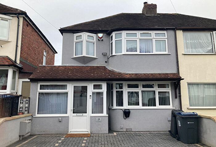 3 Bedroom Semi-Detached House To Rent In Cramlington Road, Birmingham, West Midlands, B42